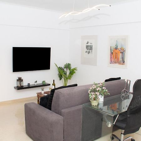 Acropolis Luxurious Legacy Apartment Athena Bagian luar foto